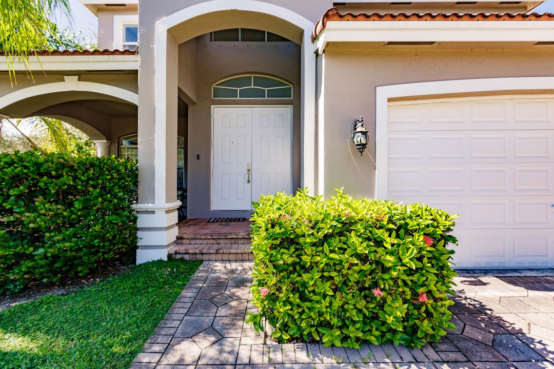 For Sale: $678,000 (3 beds, 2 baths, 2126 Square Feet)