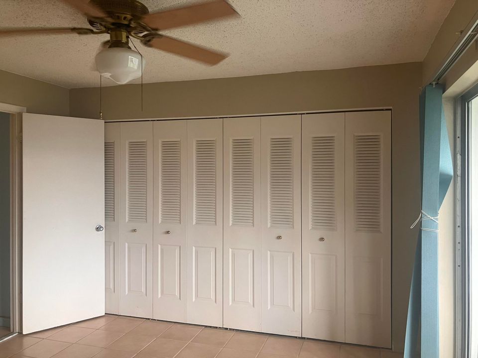 For Sale: $87,500 (1 beds, 1 baths, 570 Square Feet)