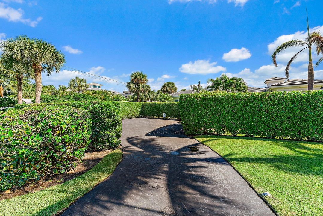 For Sale: $4,450,000 (4 beds, 2 baths, 2275 Square Feet)