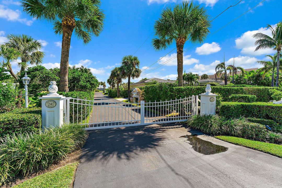 For Sale: $4,450,000 (4 beds, 2 baths, 2275 Square Feet)