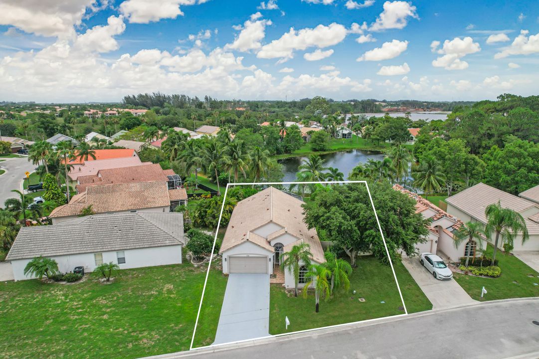 Active With Contract: $5,000 (3 beds, 2 baths, 1662 Square Feet)