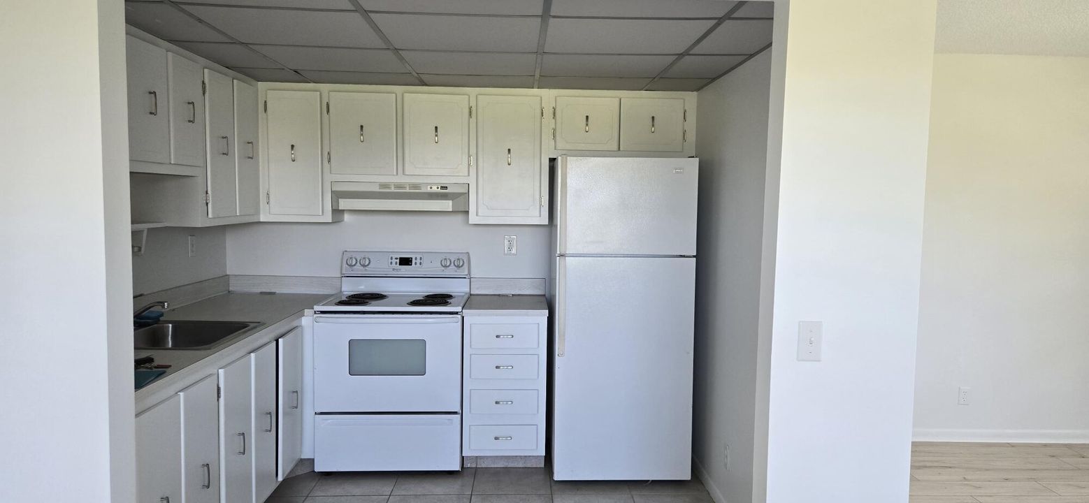 For Rent: $1,500 (1 beds, 1 baths, 760 Square Feet)