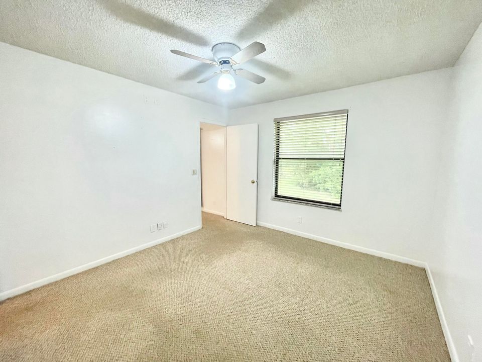 For Rent: $2,100 (2 beds, 2 baths, 858 Square Feet)