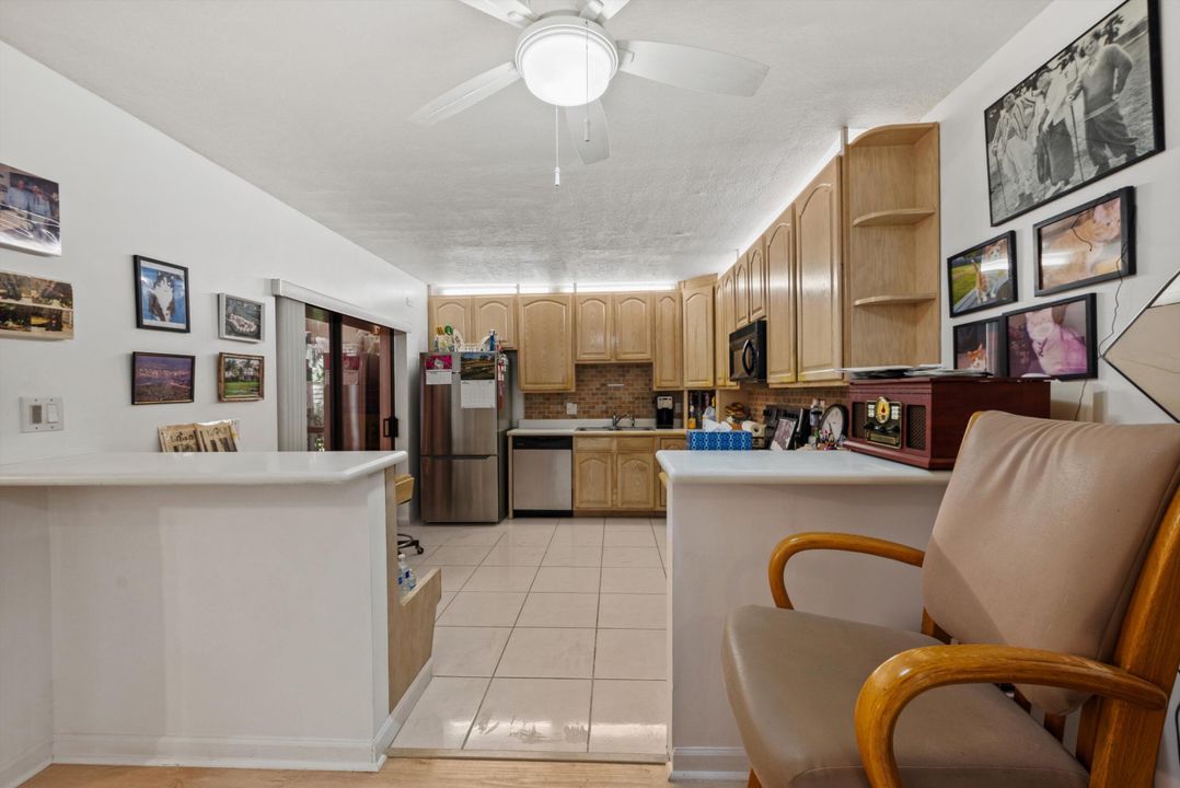 For Sale: $419,900 (2 beds, 2 baths, 1488 Square Feet)