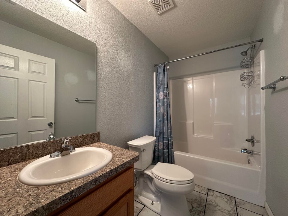 For Sale: $249,500 (3 beds, 2 baths, 1014 Square Feet)