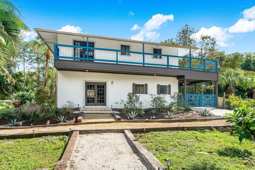 En Venta: $1,099,000 (3 camas, 2 baños, 2376 Pies cuadrados)