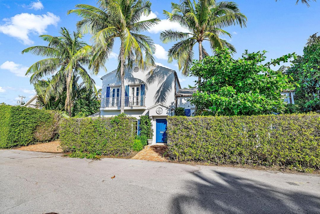 出租: $39,500 (3 贝兹, 3 浴室, 2311 平方英尺)