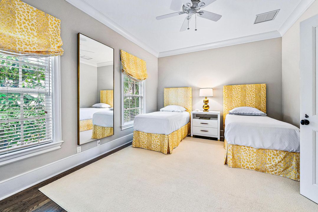 出租: $39,500 (3 贝兹, 3 浴室, 2311 平方英尺)