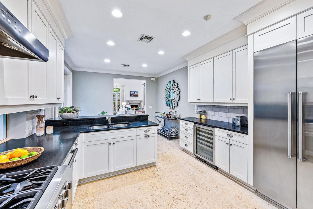 出租: $39,500 (3 贝兹, 3 浴室, 2311 平方英尺)