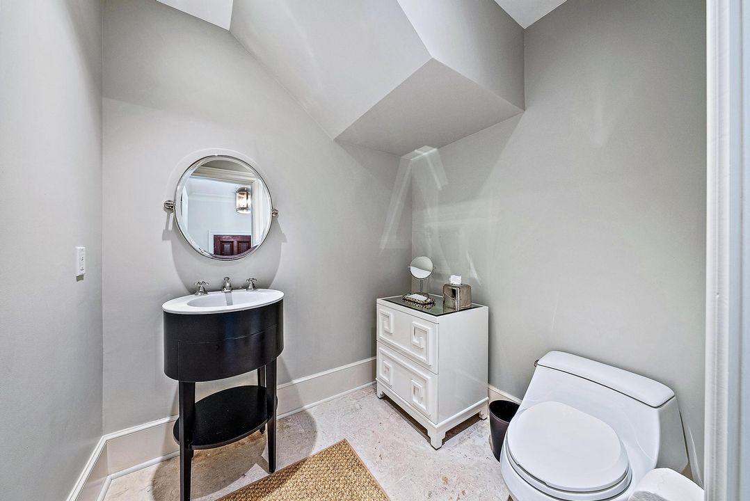 出租: $39,500 (3 贝兹, 3 浴室, 2311 平方英尺)