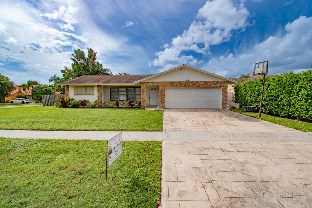 For Sale: $1,299,000 (3 beds, 2 baths, 1803 Square Feet)