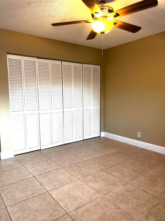 For Rent: $2,000 (2 beds, 2 baths, 904 Square Feet)