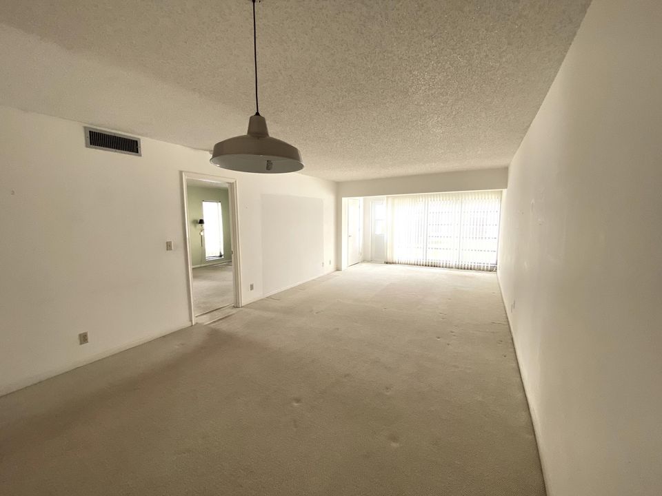 En Venta: $169,900 (2 camas, 2 baños, 1167 Pies cuadrados)