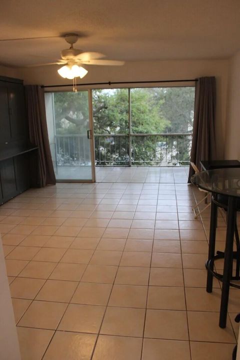 For Rent: $1,700 (1 beds, 1 baths, 432 Square Feet)