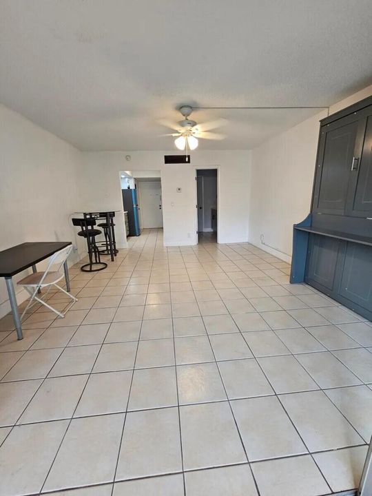 For Rent: $1,700 (1 beds, 1 baths, 432 Square Feet)