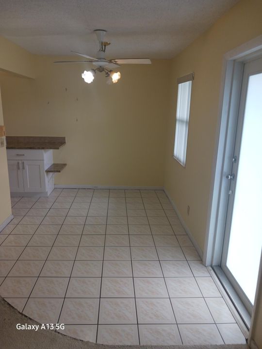 For Sale: $150,000 (2 beds, 1 baths, 814 Square Feet)