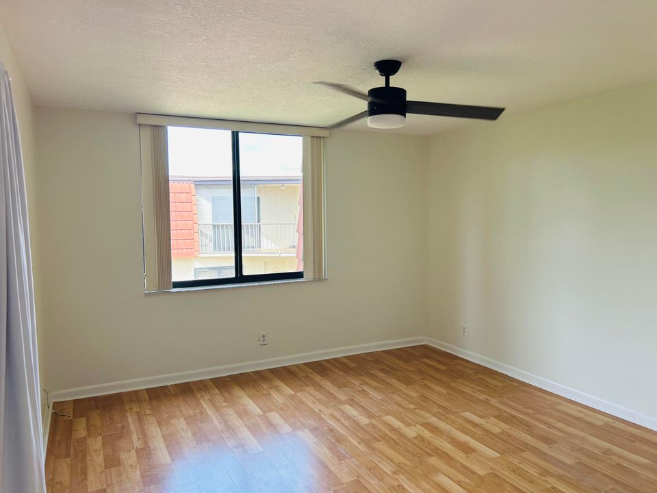 For Rent: $2,150 (2 beds, 2 baths, 1218 Square Feet)