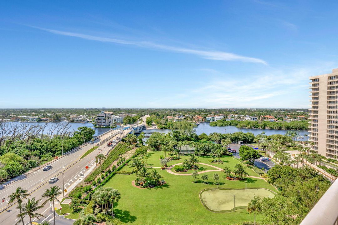 For Sale: $2,399,000 (3 beds, 3 baths, 2660 Square Feet)