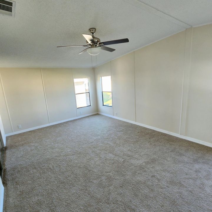 For Sale: $69,000 (2 beds, 2 baths, 1500 Square Feet)