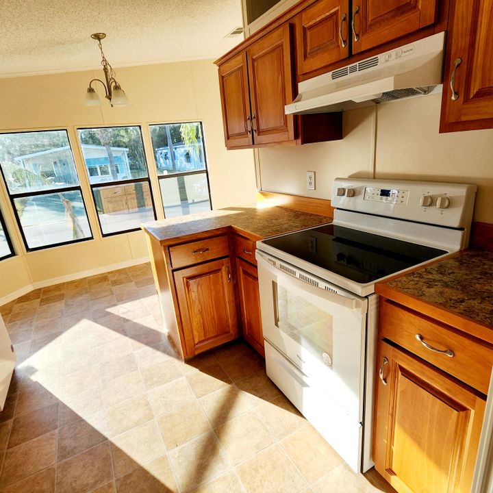 For Sale: $69,000 (2 beds, 2 baths, 1500 Square Feet)