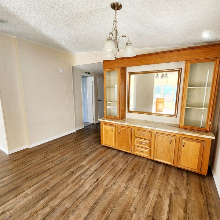 For Sale: $69,000 (2 beds, 2 baths, 1500 Square Feet)