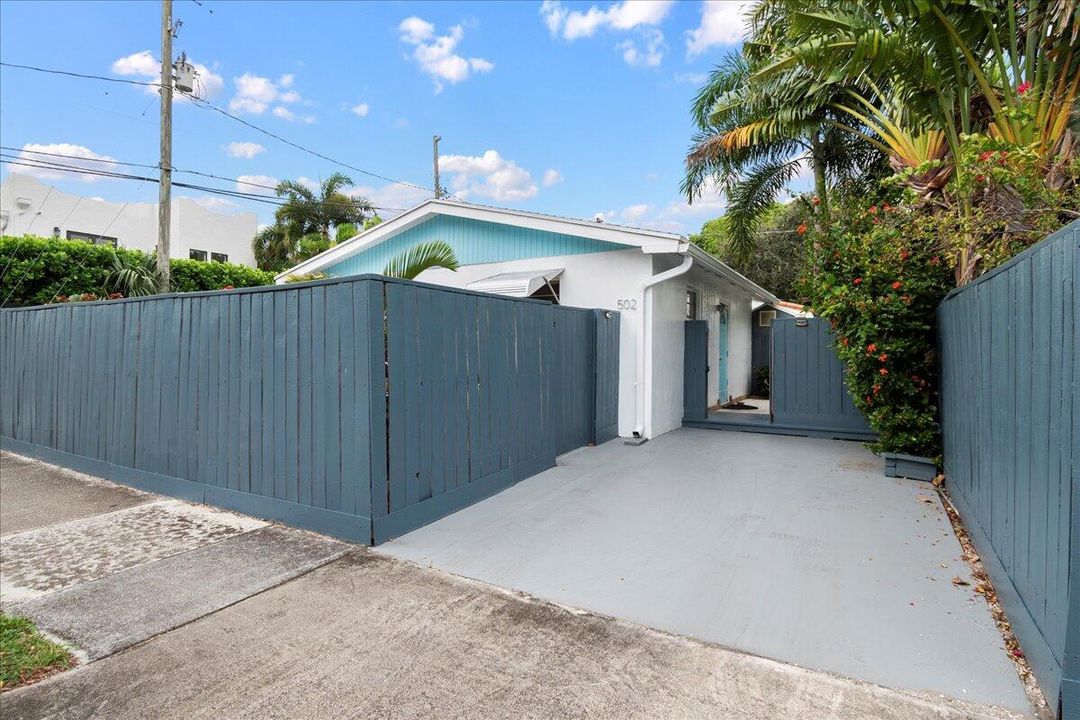 For Sale: $699,000 (3 beds, 2 baths, 1536 Square Feet)