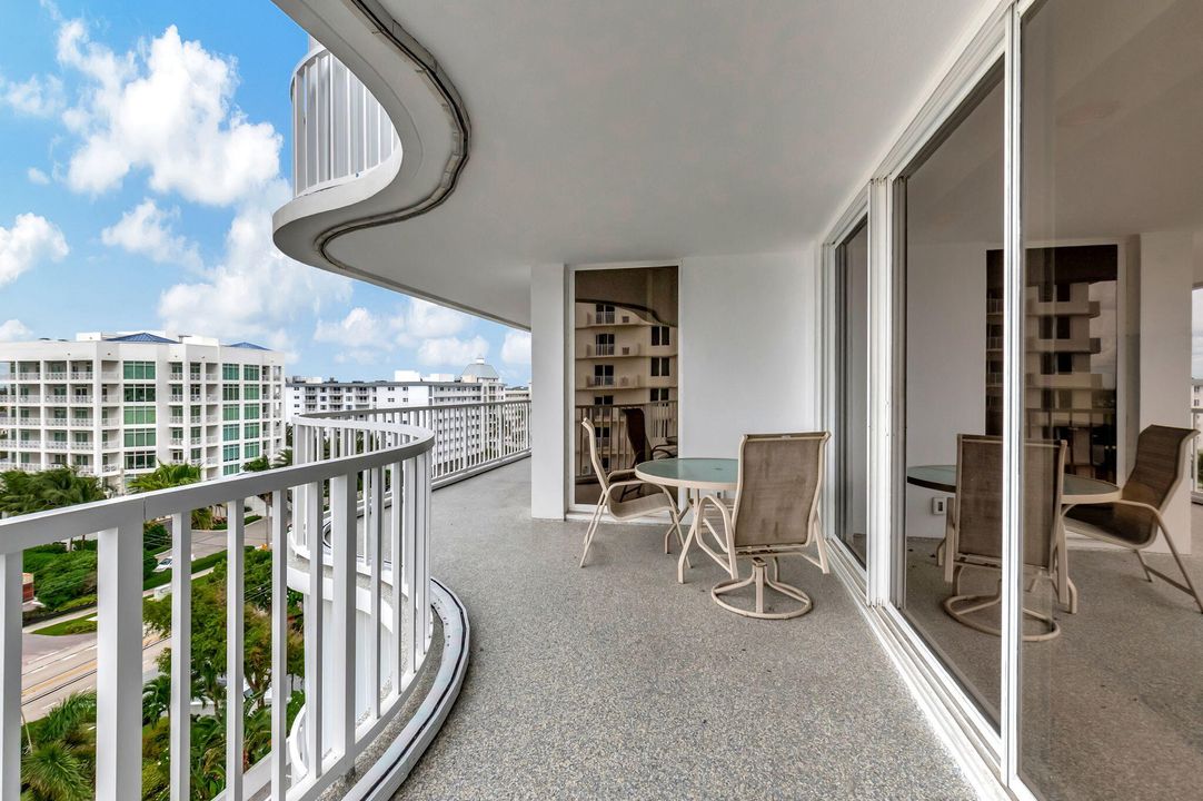 For Sale: $2,500,000 (3 beds, 4 baths, 2552 Square Feet)