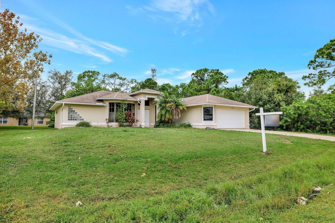 For Sale: $369,900 (3 beds, 2 baths, 1705 Square Feet)