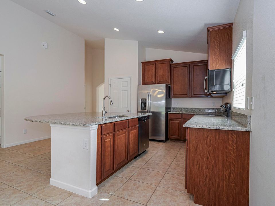 For Sale: $449,900 (3 beds, 2 baths, 2206 Square Feet)