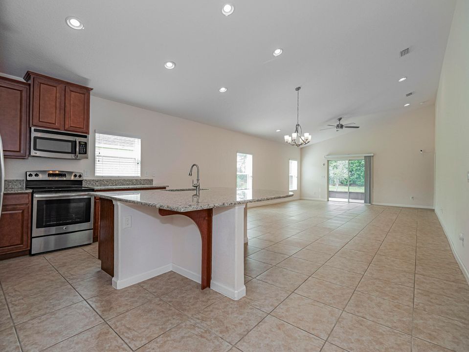 For Sale: $449,900 (3 beds, 2 baths, 2206 Square Feet)