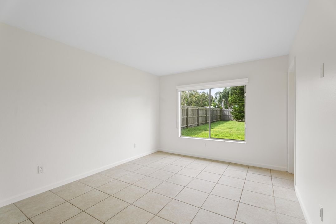 For Sale: $359,990 (3 beds, 2 baths, 1344 Square Feet)