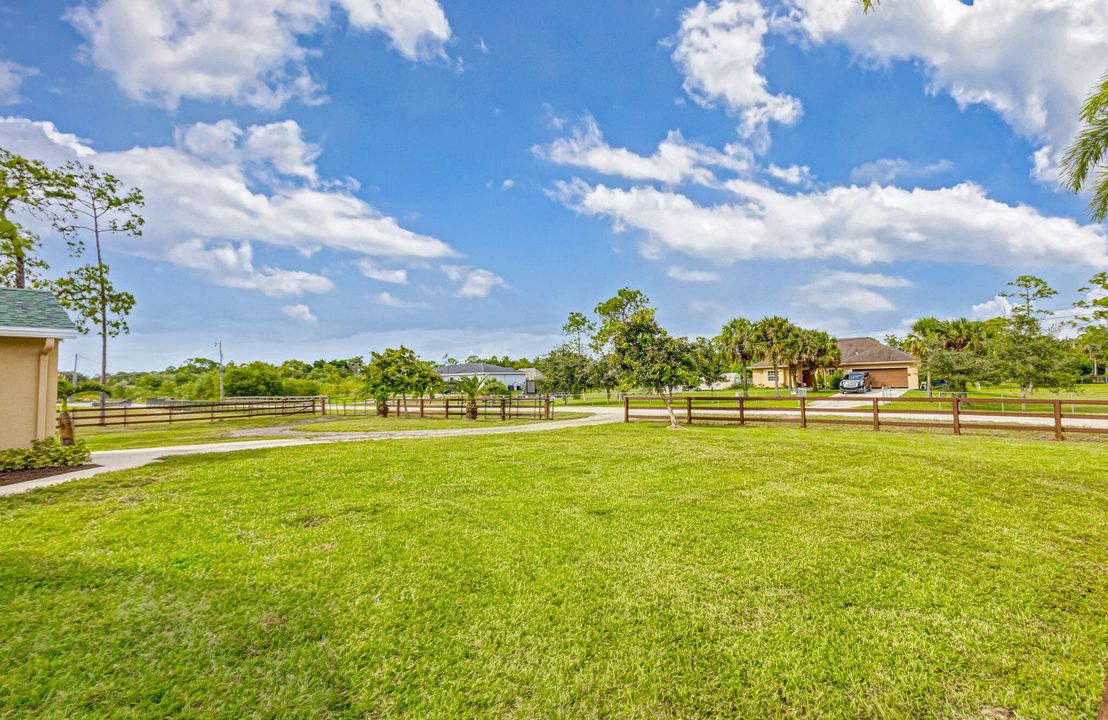 For Sale: $599,000 (3 beds, 2 baths, 1336 Square Feet)