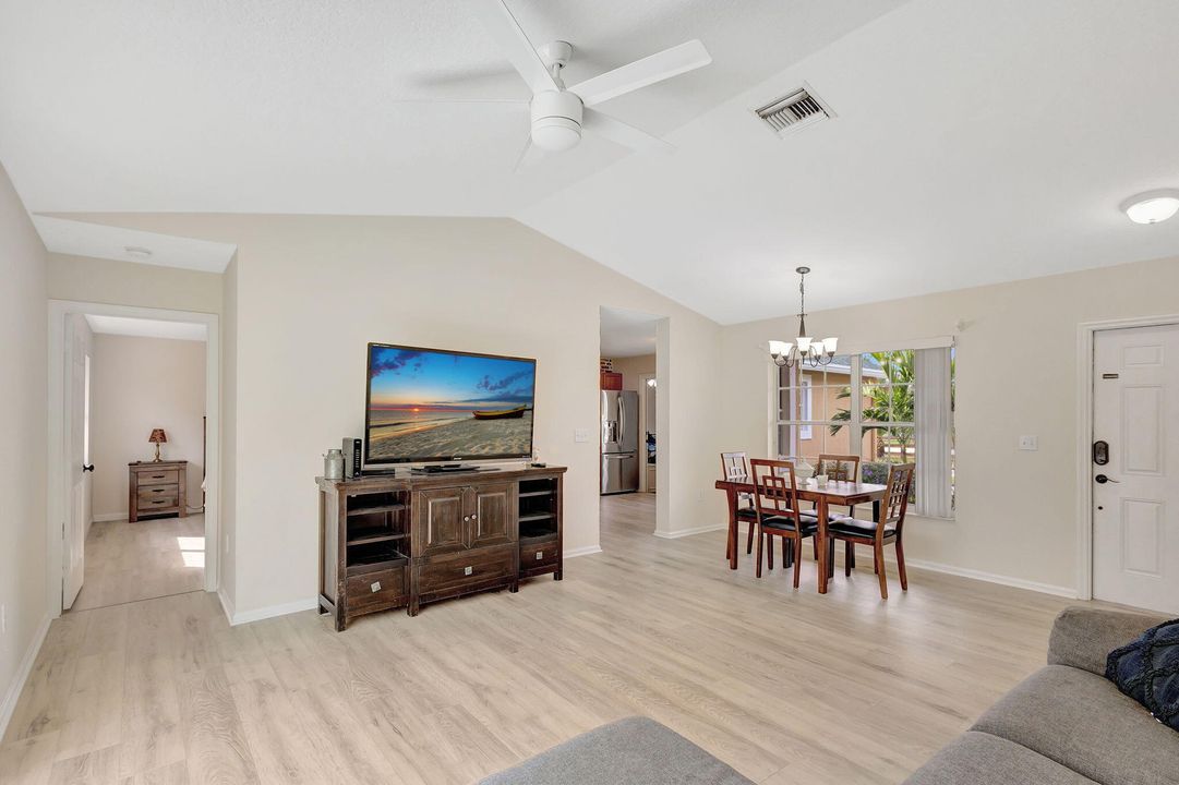 For Sale: $599,000 (3 beds, 2 baths, 1336 Square Feet)