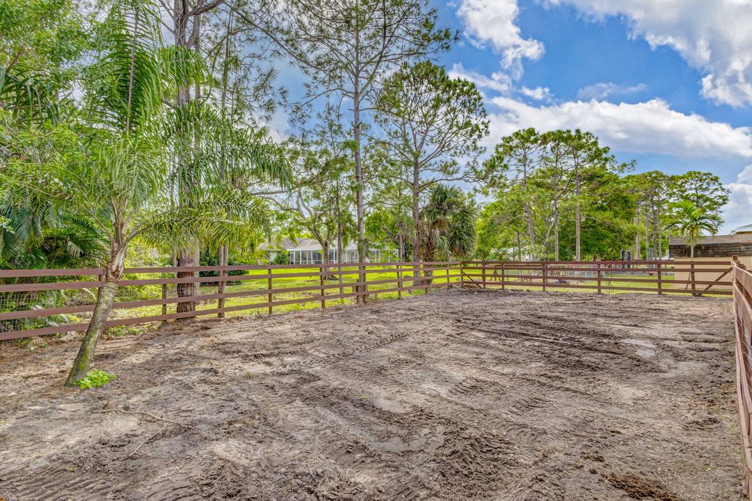 For Sale: $599,000 (3 beds, 2 baths, 1336 Square Feet)