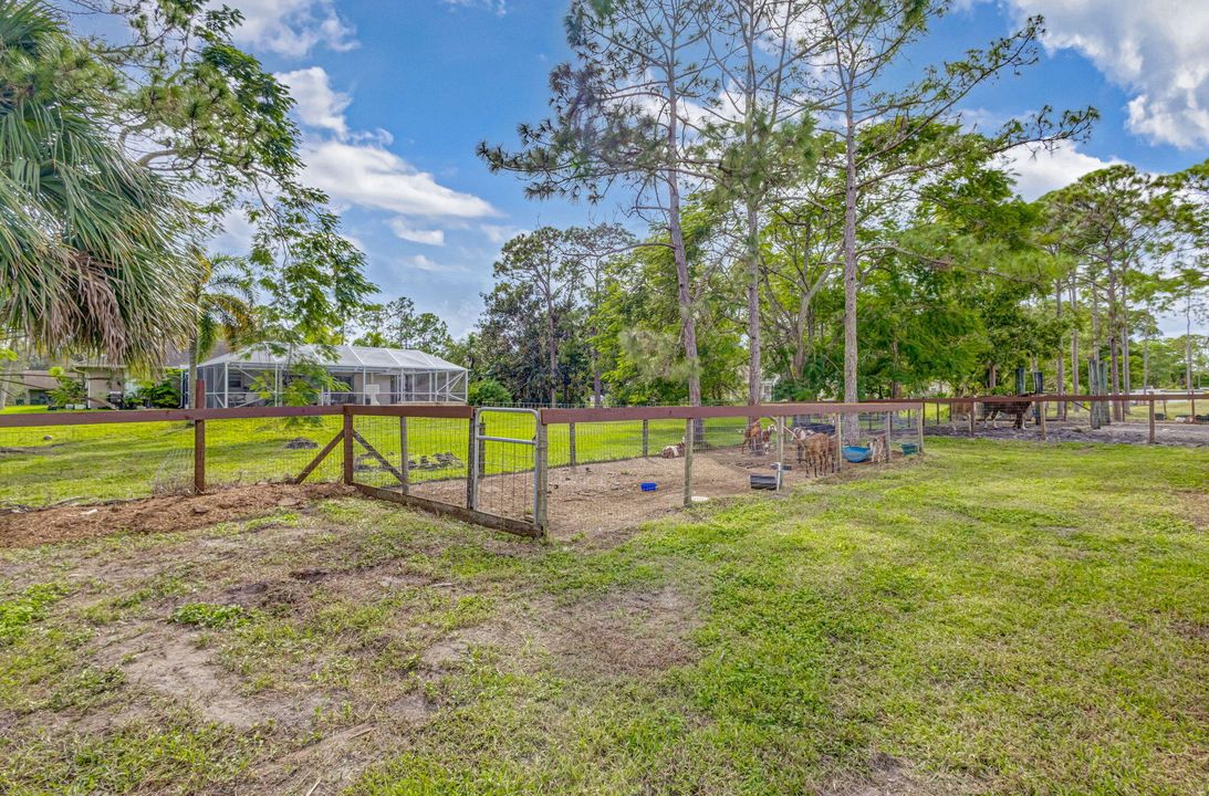 For Sale: $599,000 (3 beds, 2 baths, 1336 Square Feet)