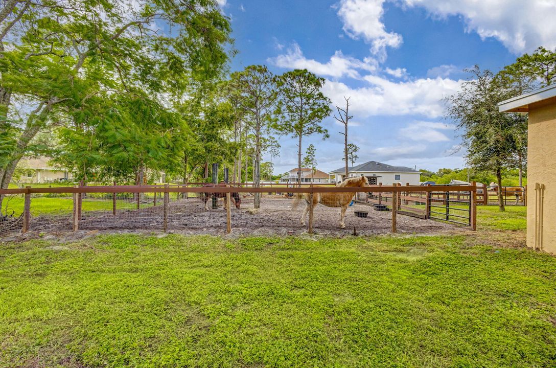 For Sale: $599,000 (3 beds, 2 baths, 1336 Square Feet)