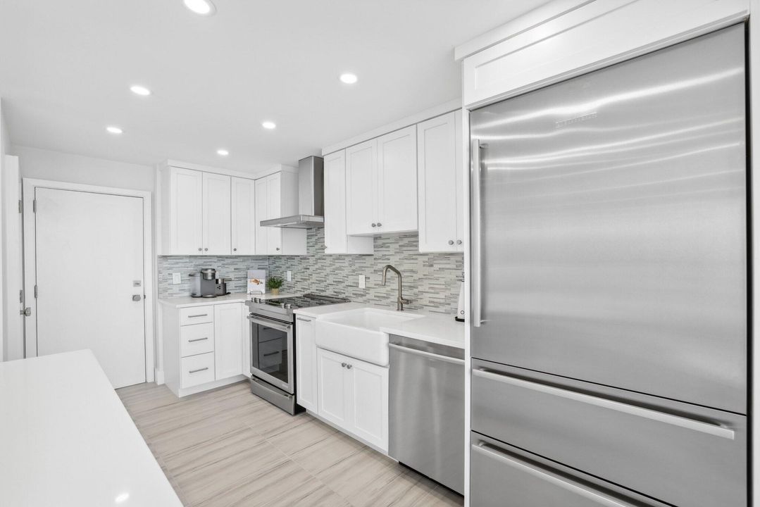 For Sale: $1,795,000 (2 beds, 2 baths, 1425 Square Feet)