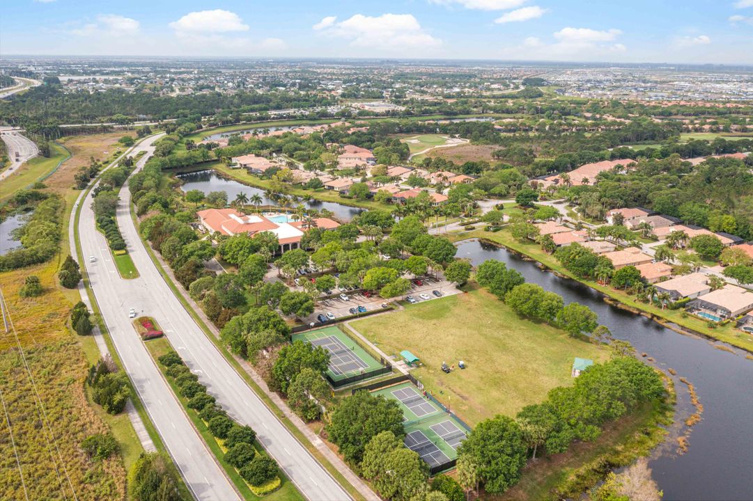 For Sale: $599,900 (3 beds, 2 baths, 2310 Square Feet)