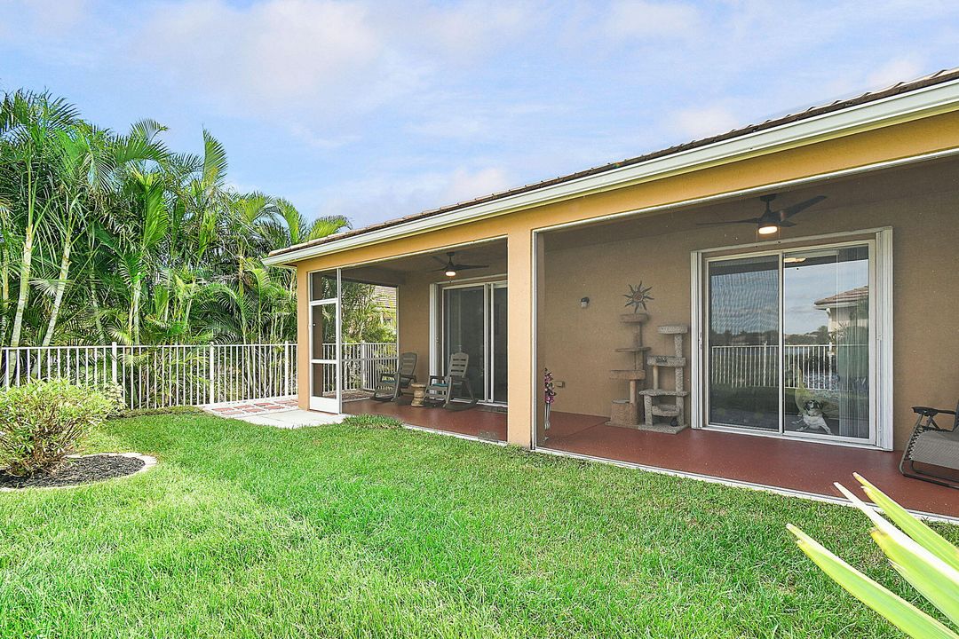 For Sale: $383,900 (3 beds, 2 baths, 1678 Square Feet)