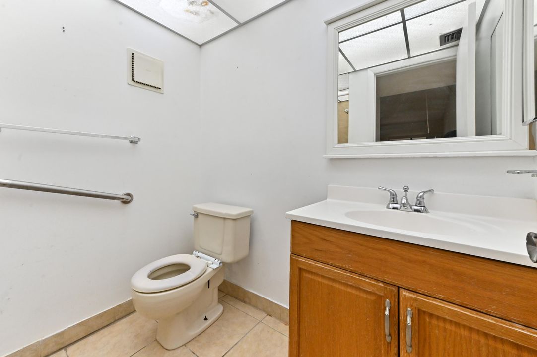 For Sale: $139,000 (2 beds, 2 baths, 955 Square Feet)