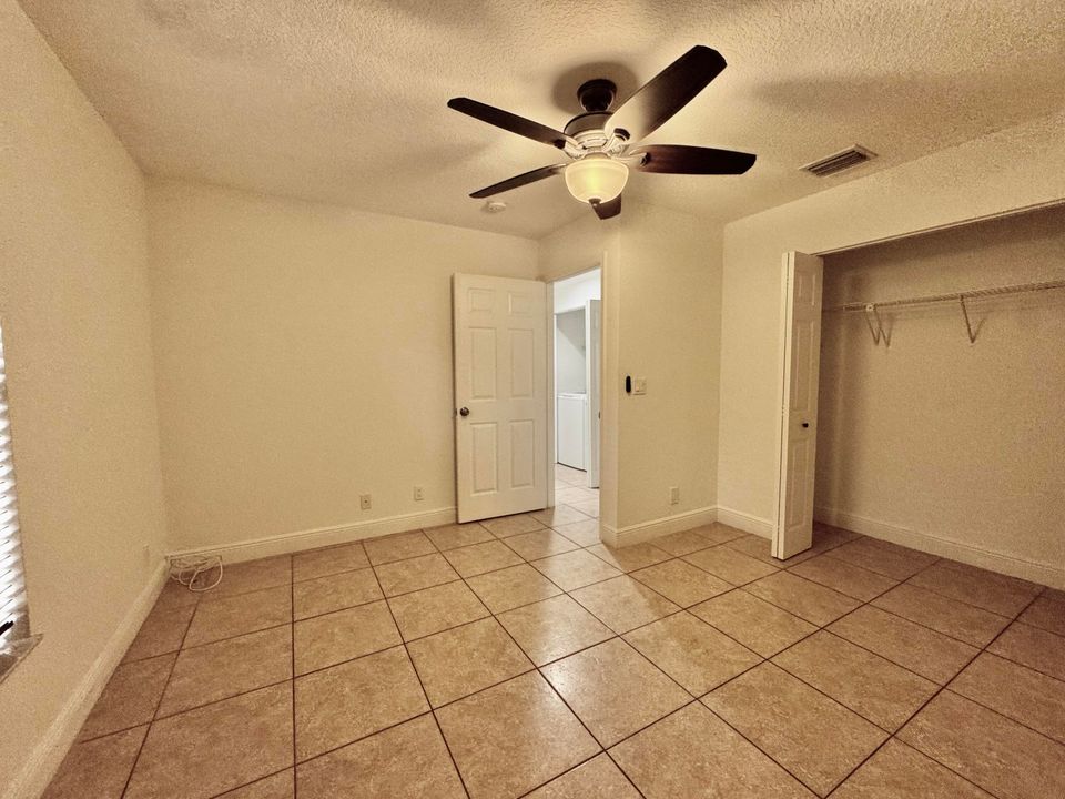 For Rent: $3,000 (3 beds, 2 baths, 1300 Square Feet)