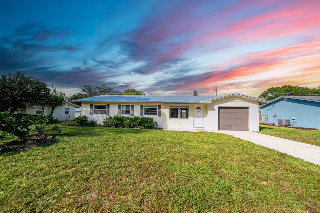 For Sale: $389,000 (3 beds, 2 baths, 1232 Square Feet)