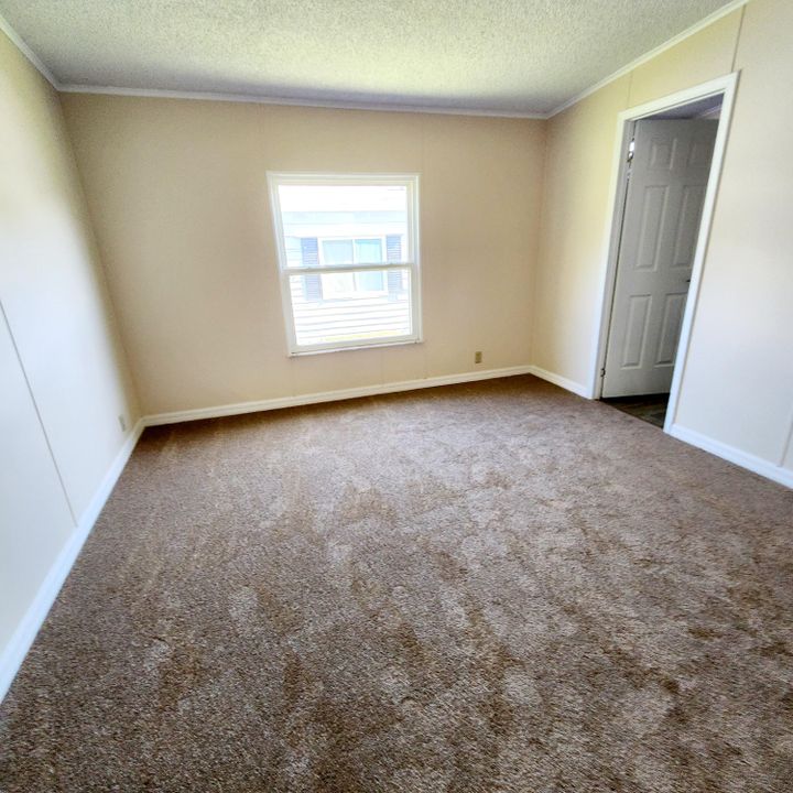 For Sale: $69,000 (2 beds, 2 baths, 1350 Square Feet)