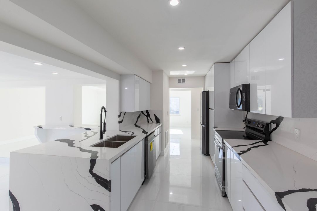 For Sale: $649,500 (3 beds, 2 baths, 1764 Square Feet)