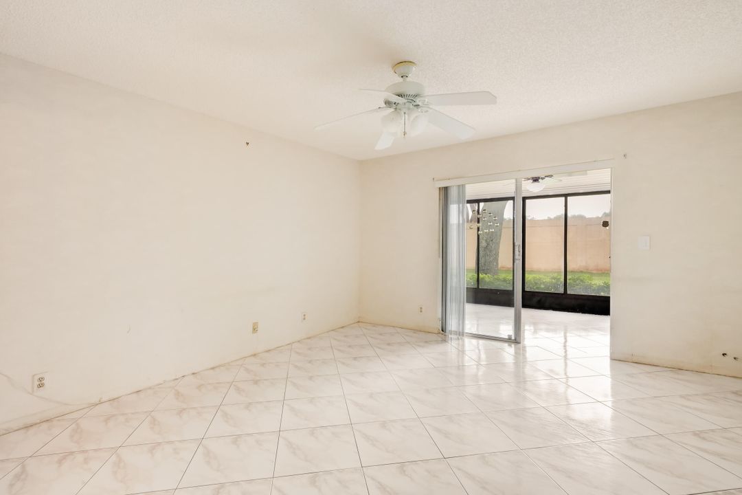 For Sale: $289,000 (2 beds, 2 baths, 1310 Square Feet)