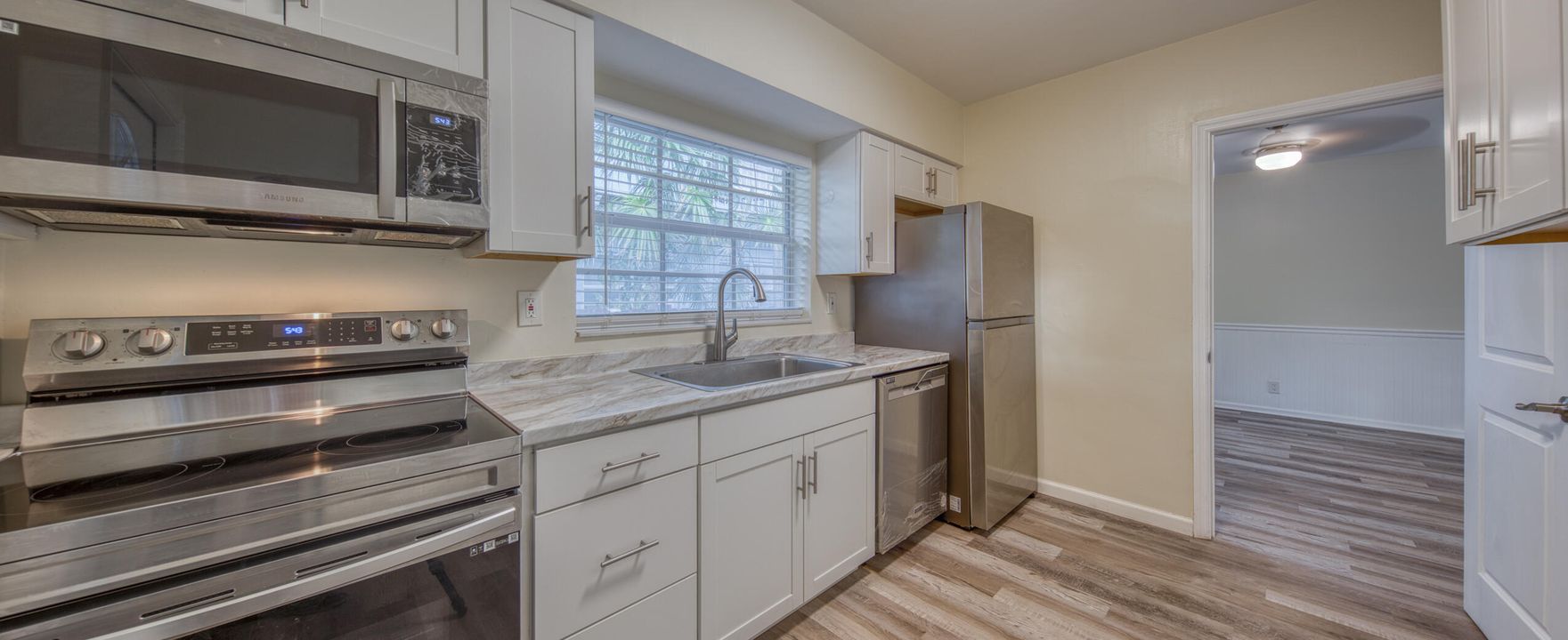 For Rent: $1,925 (1 beds, 1 baths, 800 Square Feet)