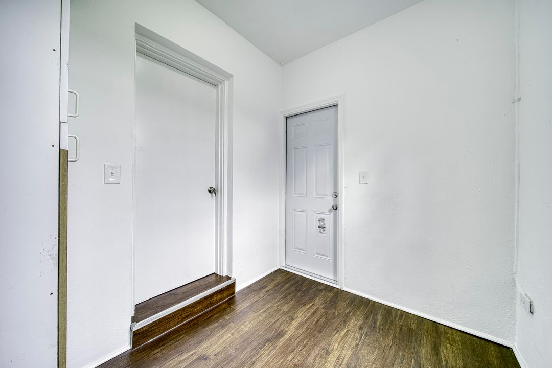 Active With Contract: $395,000 (3 beds, 2 baths, 1230 Square Feet)