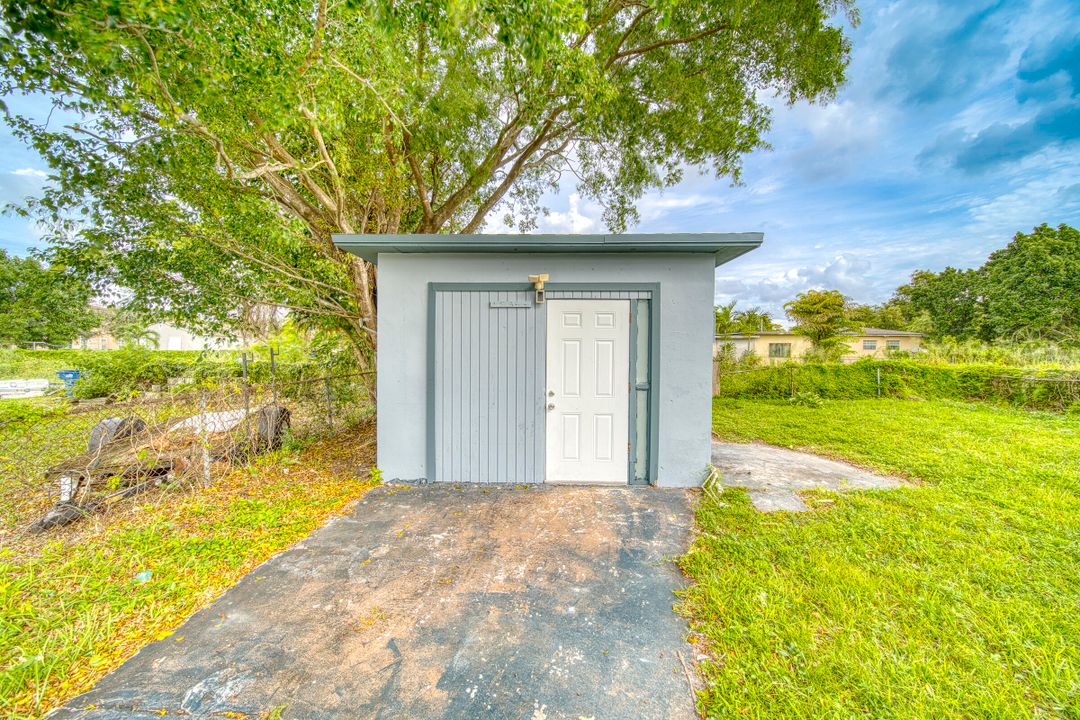 Active With Contract: $395,000 (3 beds, 2 baths, 1230 Square Feet)