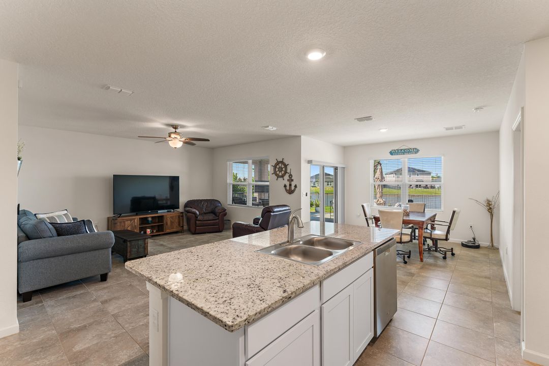 For Sale: $439,000 (3 beds, 2 baths, 1672 Square Feet)