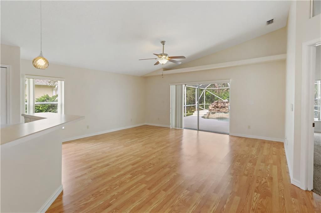 For Sale: $444,000 (3 beds, 2 baths, 1903 Square Feet)